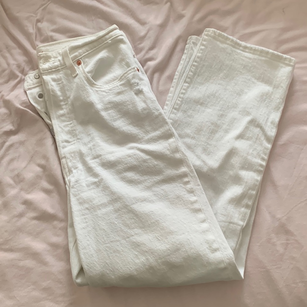 Women’s Levi’s white ribcage straight ankle jeans